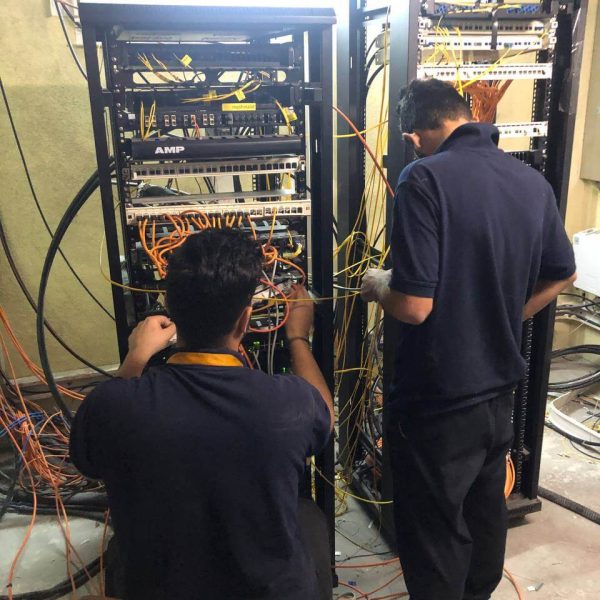 شرکت حافظین ره آورد | درباره ما - حافظین